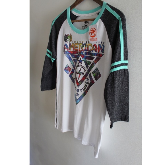 Buckle American Fighter NWT Alaska Galaxy 3/4 Raglan Embossed Technicolor Top L - Picture 2 of 6